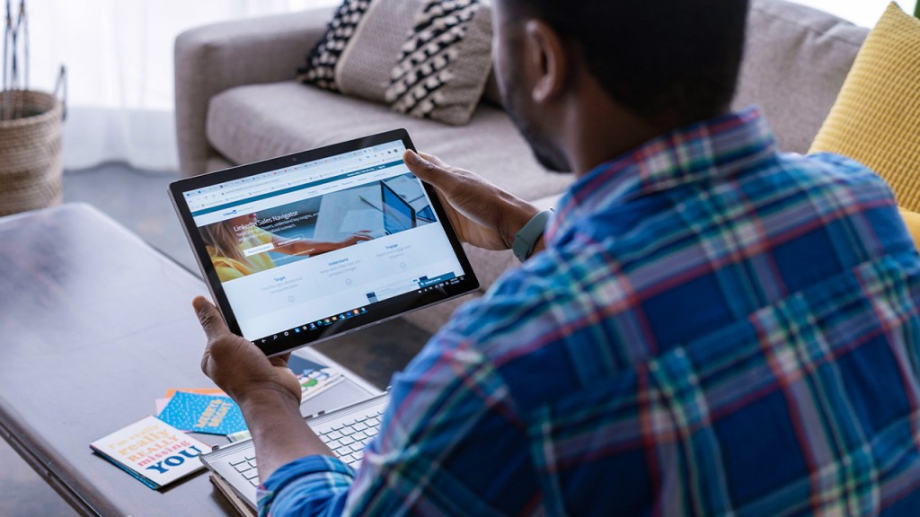 LinkedIn introduces new offerings to help B2B marketers build “collective confidence” among the buyer&nbsp;group